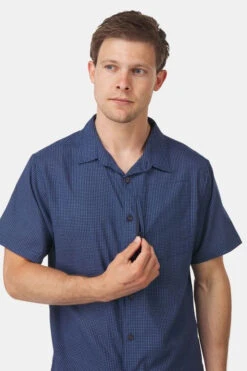 Hiker III Stretch SS AM Shirt -Jack Wolf Jassen Winkel 2210001433815 013 nl