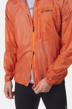 ADIDAS Terrex Agravic 2.5 Layer Regenjack 17 ADIDAS Terrex Agravic 2.5 Layer Regenjack -Jack Wolf Jassen Winkel 2210003943473 017 nl