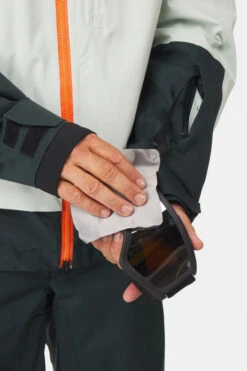 ADIDAS Terrex MyShelter Snow 2L Insulated Ski-jas 28 ADIDAS Terrex MyShelter Snow 2L Insulated Ski-jas -Jack Wolf Jassen Winkel 4065429961277 021 nl