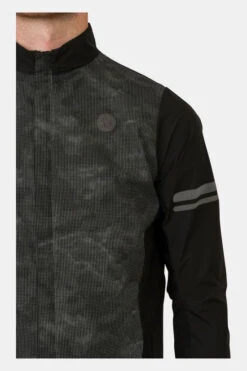 AGU Storm Breaker Essential Jacket 9 AGU Storm Breaker Essential Jacket -Jack Wolf Jassen Winkel dabce00004 7086 03 nl